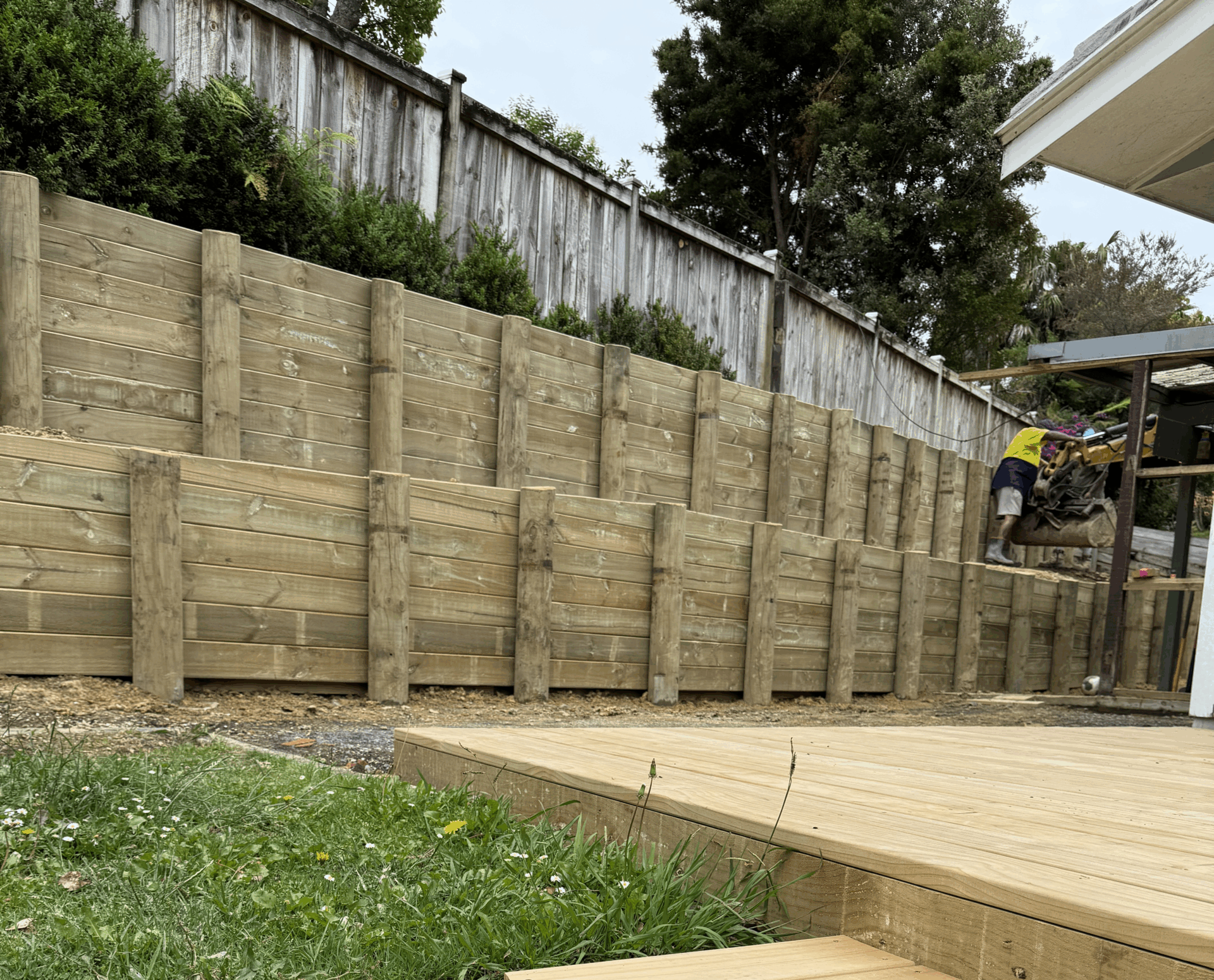 Retaining fences scaled e1747054613849